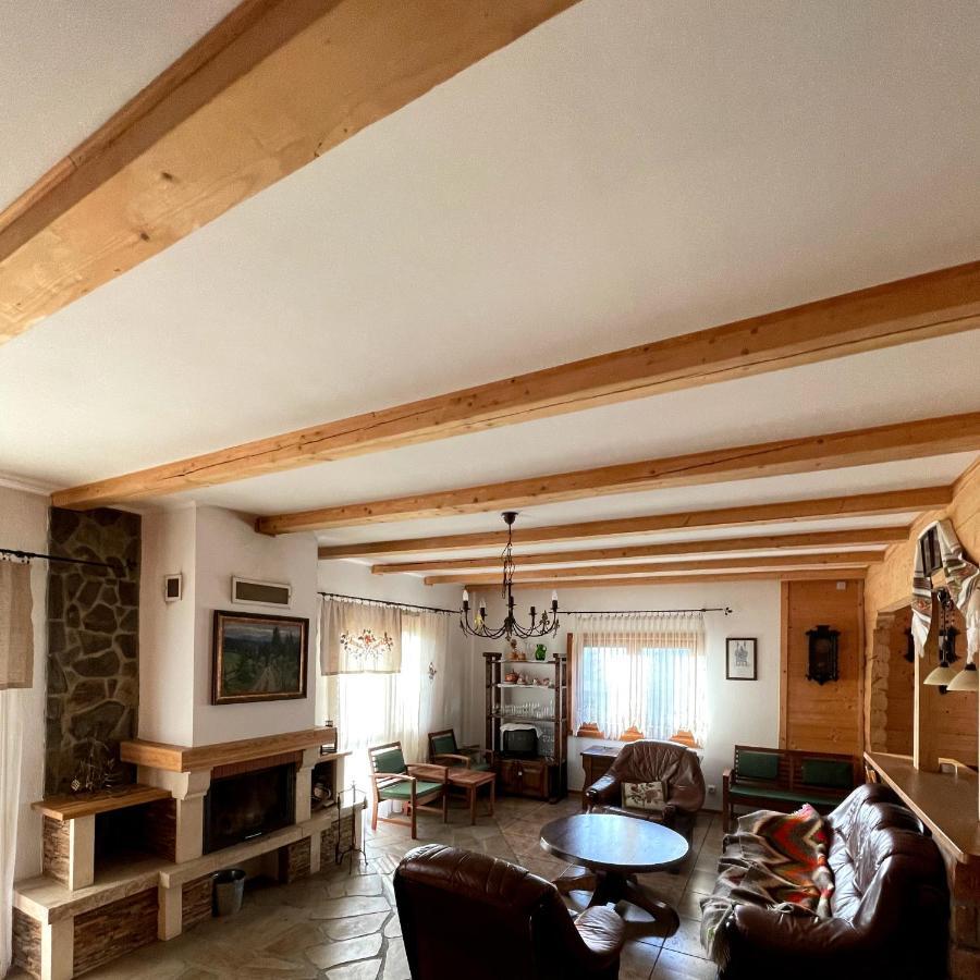 Villa На Полумистому à Mykulychyn Extérieur photo