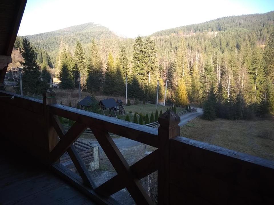 Villa На Полумистому à Mykulychyn Extérieur photo
